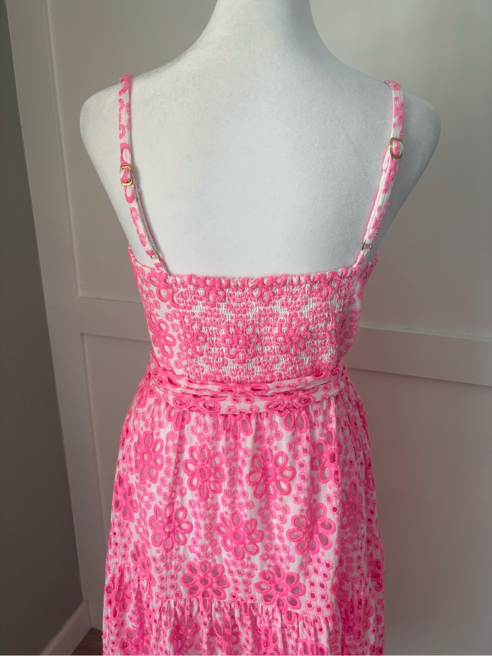 Lilly Pulitzer EDITH EYELET MIDI DRESS size 2 in excellent condition - Picture 5 of 10